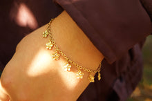 Load image into Gallery viewer, Multi Flower Charms - Bracelet
