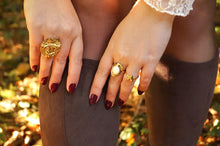 Load image into Gallery viewer, Marble Oval Treasure - Ring
