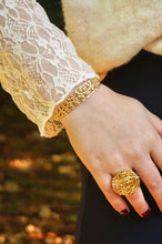 Load image into Gallery viewer, Double Flowers Bangle - Bracelet
