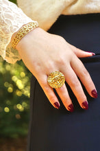 Load image into Gallery viewer, Double Flowers Bangle - Bracelet
