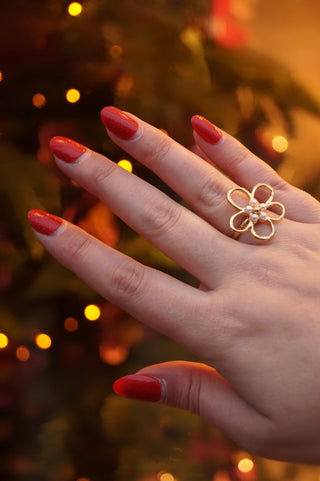 Pearly Open Flower - Ring
