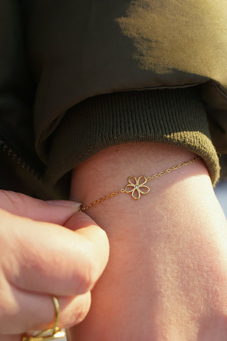 Open Diamond Flower - Bracelet