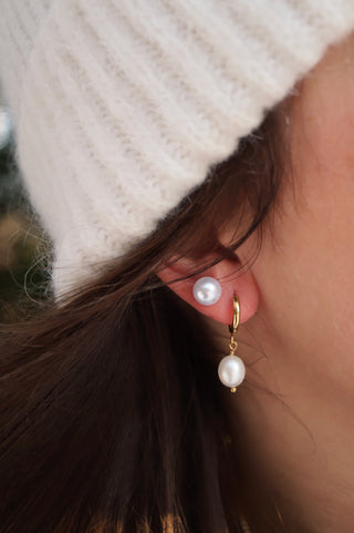 Pearly Studs - Earrings