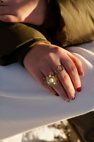 White Frosty Flower - Ring