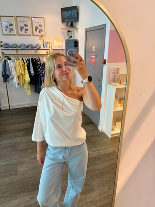 White Off Shoulder - T-shirt