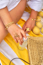 Load image into Gallery viewer, Pearlie Flower - Ring
