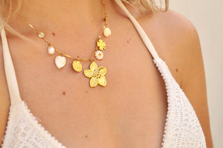 White Flower Pearl Charms Fine Chain - Necklace