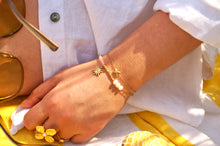 Load image into Gallery viewer, White Sunny Pearls &amp; Stones - Bracelet
