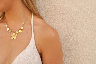 White Flower Pearl Charms Fine Chain - Necklace