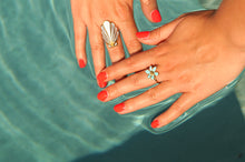 Load image into Gallery viewer, Blue Flower - Ring
