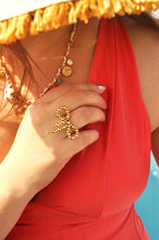 Load image into Gallery viewer, Big Pearly Bow - Ring
