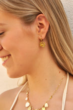 Load image into Gallery viewer, Cute Crab - Earrings
