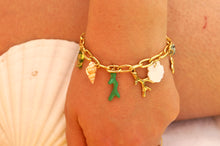 Load image into Gallery viewer, Green Fish Shell Charms - Bracelet
