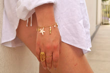 Load image into Gallery viewer, White Sandy Fish Charms - Bracelet
