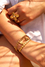 Load image into Gallery viewer, Pearlie Flower - Ring
