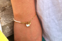 Load image into Gallery viewer, Fine Pearly Butterfly - Bracelet
