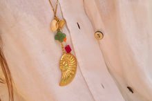 Load image into Gallery viewer, Long Big Shell Rainbow Pearls - Necklace
