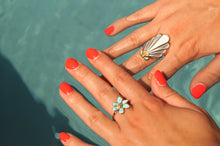 Load image into Gallery viewer, Blue Flower - Ring
