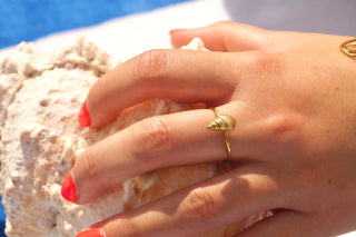 Small Beachy Shell - Ring