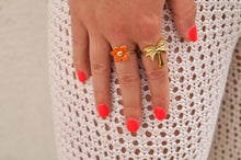 Load image into Gallery viewer, Orange Flower - Ring
