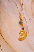 Load image into Gallery viewer, Long Big Shell Rainbow Pearls - Necklace
