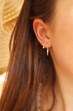 Load image into Gallery viewer, Triangle Diamonds - Earrings
