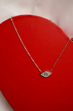 Load image into Gallery viewer, Silver Sparkly Eye - Necklace
