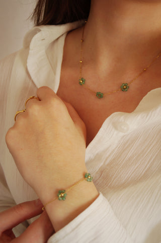 Green Summer Flowers - Necklace
