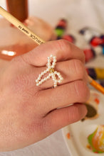 Load image into Gallery viewer, Elastic Pearly Bow - Ring
