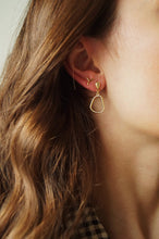 Load image into Gallery viewer, Arianne - Earrings
