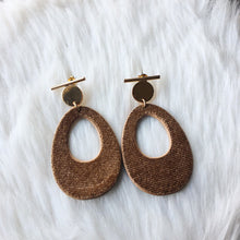 Load image into Gallery viewer, Brown Velvet - Earrings
